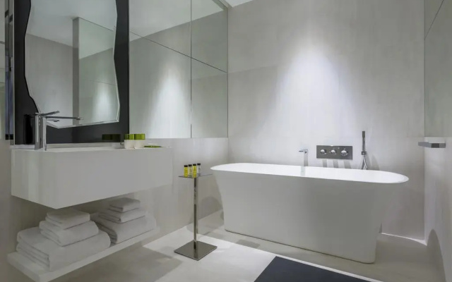 JW Marriott  Singapore South Beach