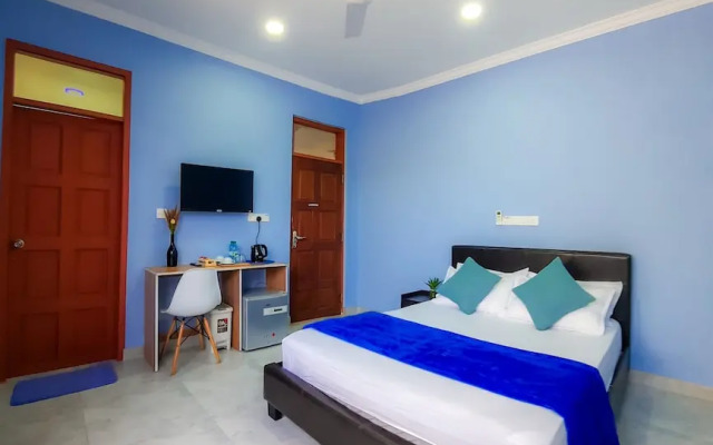 Hide Inn Blue