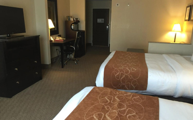 Comfort Suites Morrow - Atlanta South