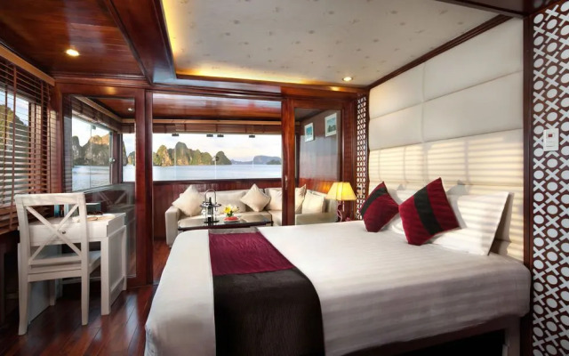 Paloma Cruise