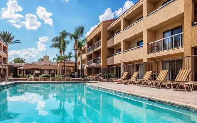 Courtyard by Marriott Tucson Airport