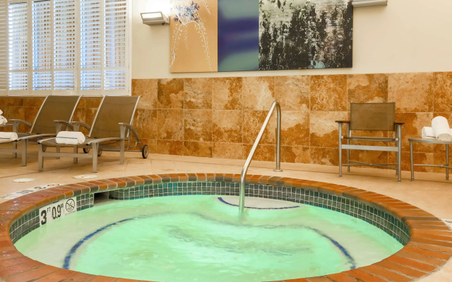 Hilton Promenade at Branson Landing