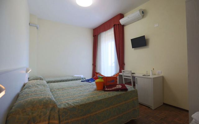 Family Hotel Marina Beach