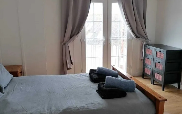 Nice big 2 Double Bedroom Apartment in the Town