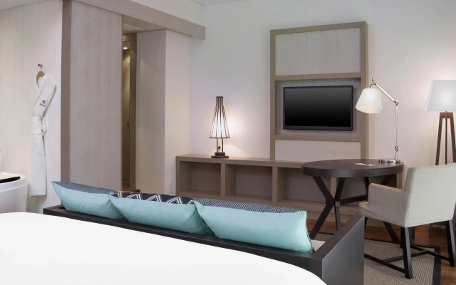 Sheraton New Caledonia Deva Spa & Golf Resort