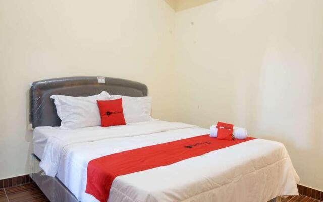 RedDoorz near Buleleng Harbour 2