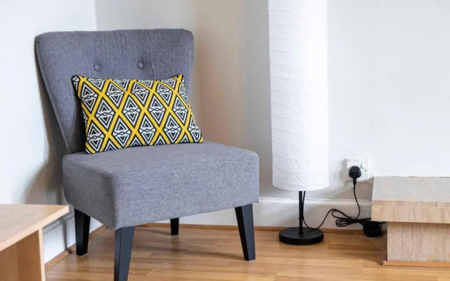 ☆ Bright, Modern West-End Apartment ☆