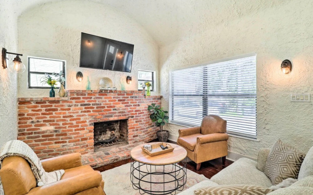 Stunning Jacksonville Getaway w/ Backyard!