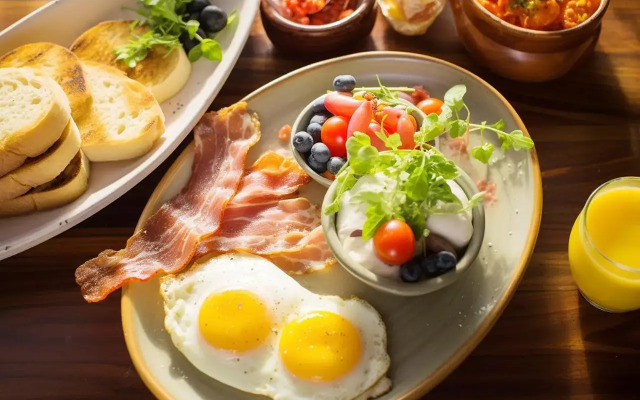 Four Points by Sheraton Shanghai, Daning