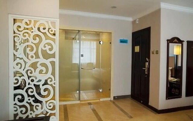 Sun Island Holiday Hotel