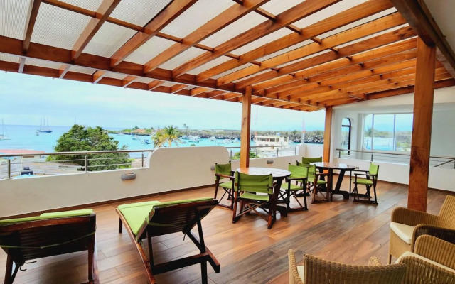 Galapagos Apartments - Bay View House