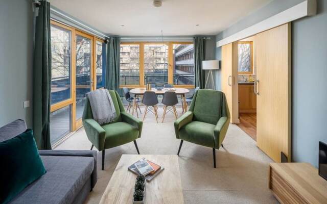 Modern 2 Bed Apt W Balcony 10 Mins To King's Cross