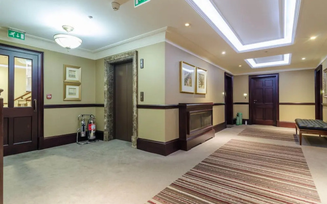 Custom House Square: Cathedral Quarter