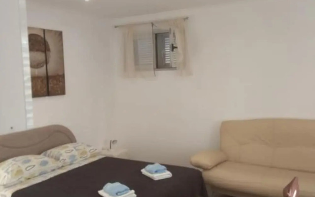 Seafront Charming Apartments Kosirina