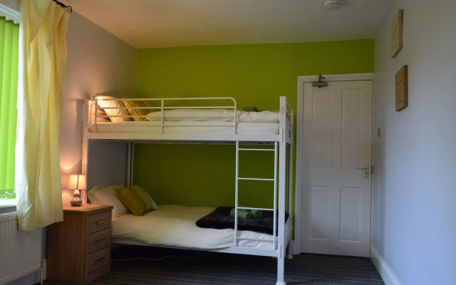 Old Trafford Guest House