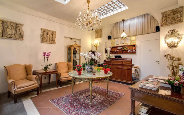 Navona Gallery and Garden Suites