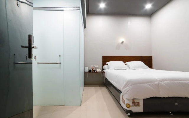 Glamour Hotel And Spa – Guest Rooms – Medan