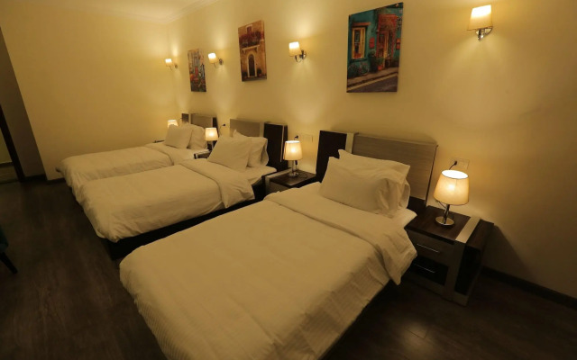 Pyramid Edge Hotel & Exclusive Pyramids View Rooftop