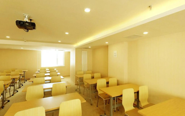 Ji Hotel (Harbin Central Street, Saint Sophia Cath