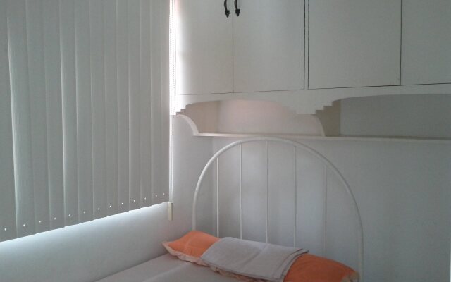 Luzmin BH - White House