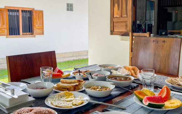 3-bedroom Lakeside Villa With Pool in Ahangama