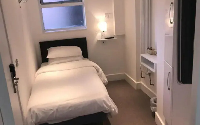 Three Queens Hotel