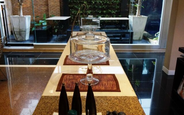 Silom convent garden
