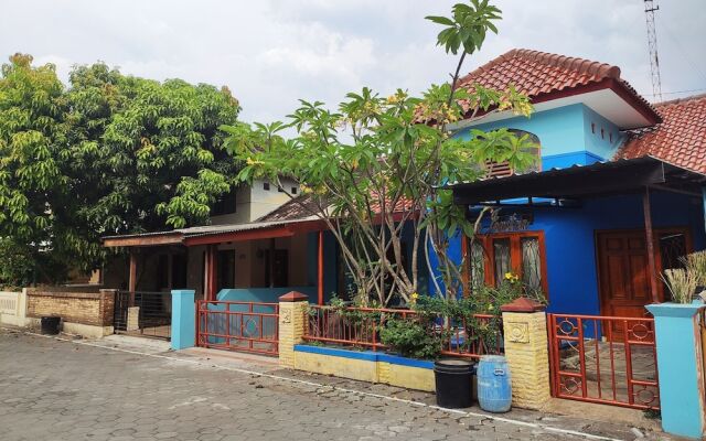 SPOT ON 2789 Omah Jenitra Syariah