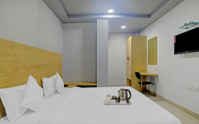 OYO 81349 Townhouse Friends Inn