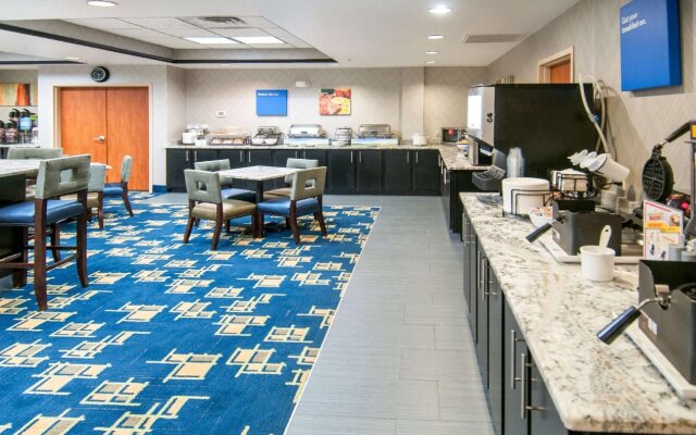 Comfort Inn & Suites Pauls Valley - City Lake