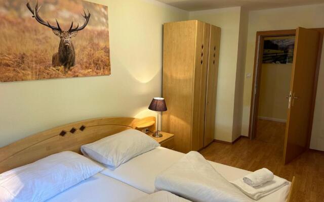 Familienfreundliche Ferienwohnung mit eigener Terrasse, FeWo 8