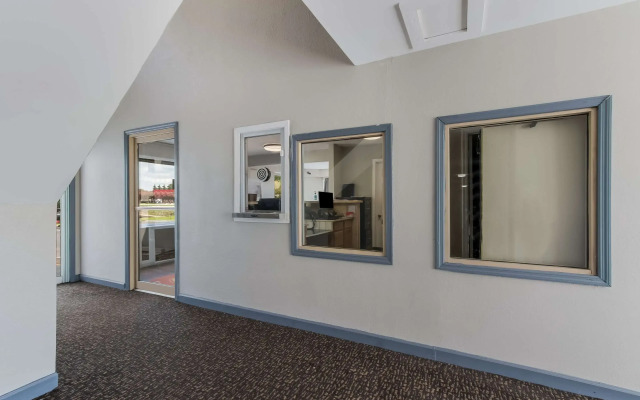 Econo Lodge Cherry Point