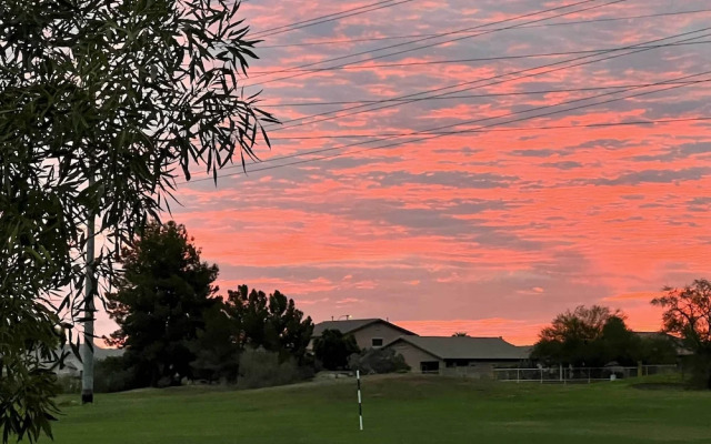 Heated Pool, Gas Grill & Yard: Phoenix Retreat!