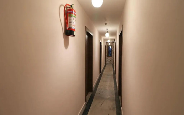 Hotel Barney Grand By OYO Rooms