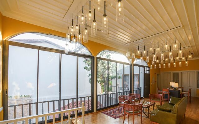 Delight Deluxe Hotel