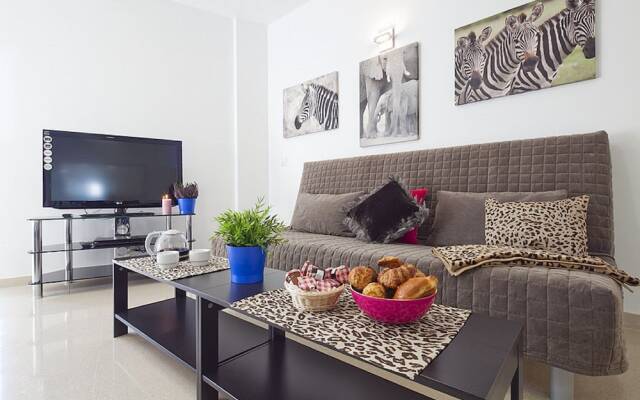 Charmsuites Nou Rambla Apartments
