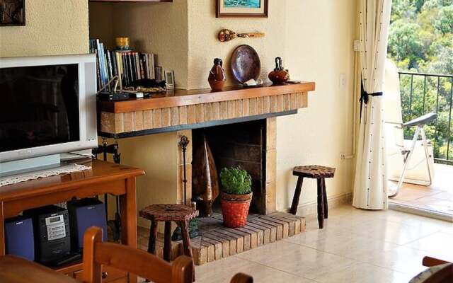 House - 2 Bedrooms with Pool and WiFi - 107930