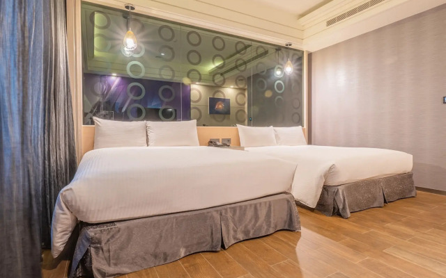Guide Hotel Taichung ZiYou