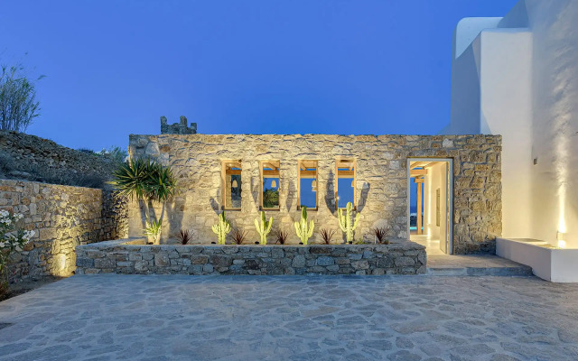Villa Yasemin on the Rock