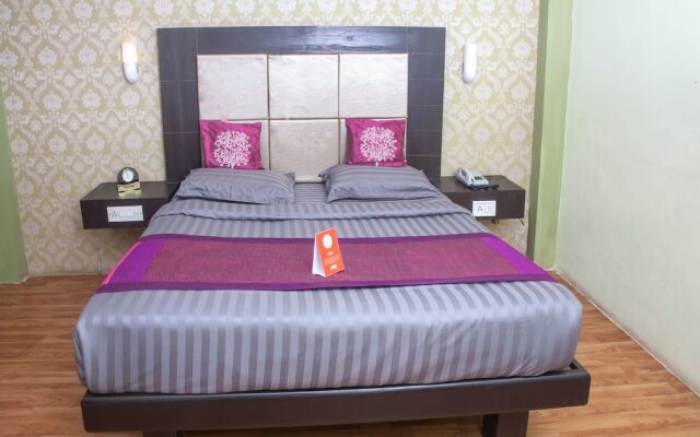 Hotel Nilgiris Inn