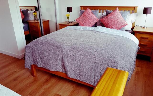 Yvi's 2Bedroom 2Bathroom Apartment