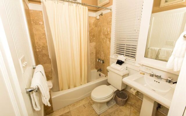 Bella Luna by RedAwning