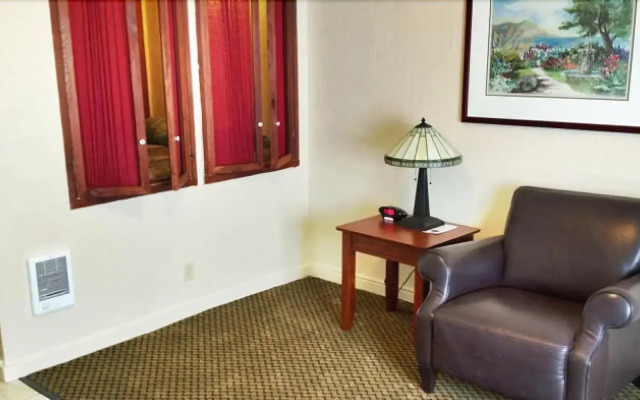 Capitola Venetian Hotel