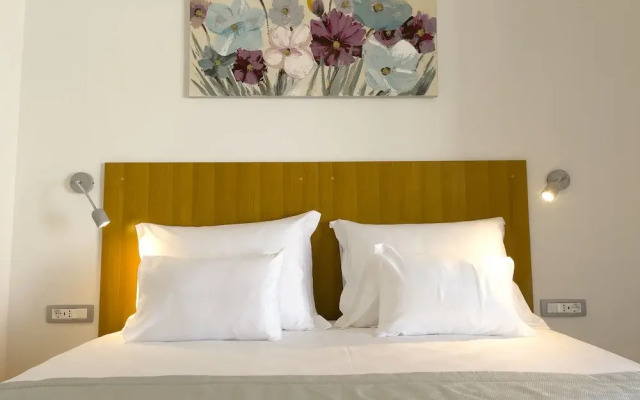 Beach Residences Caroline