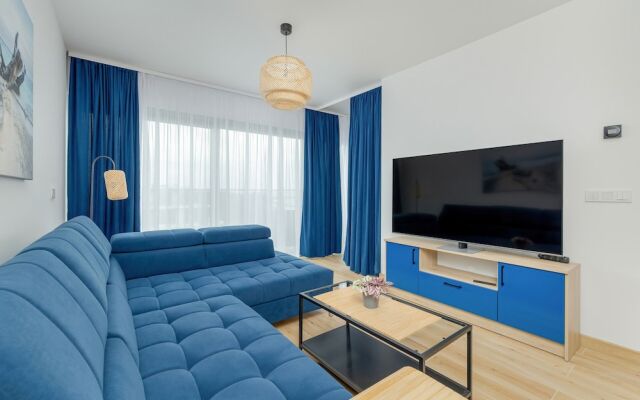 Blue Apartment With Sea View by Renters