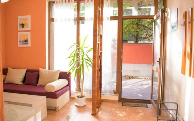 4 Seasons apartments, A1