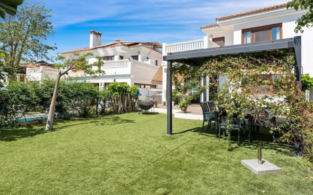 El Higueron Townhouse With Private Pool by Costarentals - Ref 252