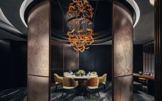 Hualuxe Chongqing Wushan by IHG