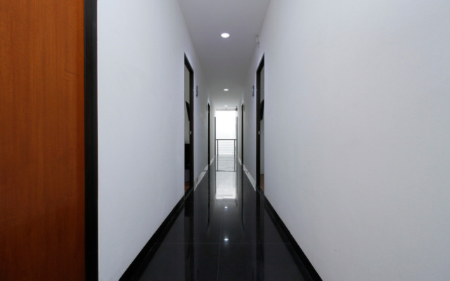 RedDoorz Plus near Plaza Indonesia