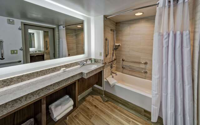 Hilton Knoxville Airport